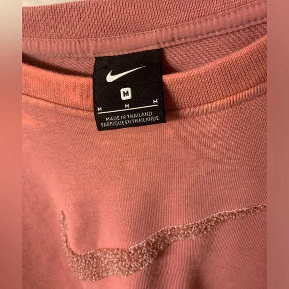 Nike pink sweatshirt medium cropped top - Picture 5 of 9